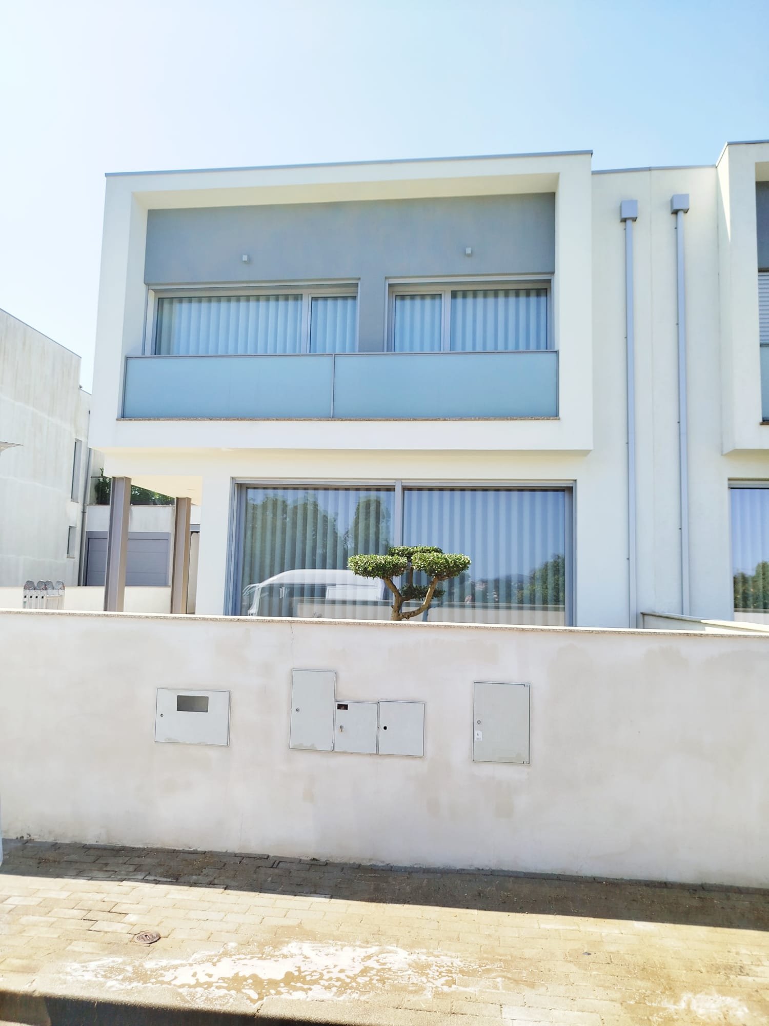 Fachada da moradia em Braga depois da lavagem do capoto