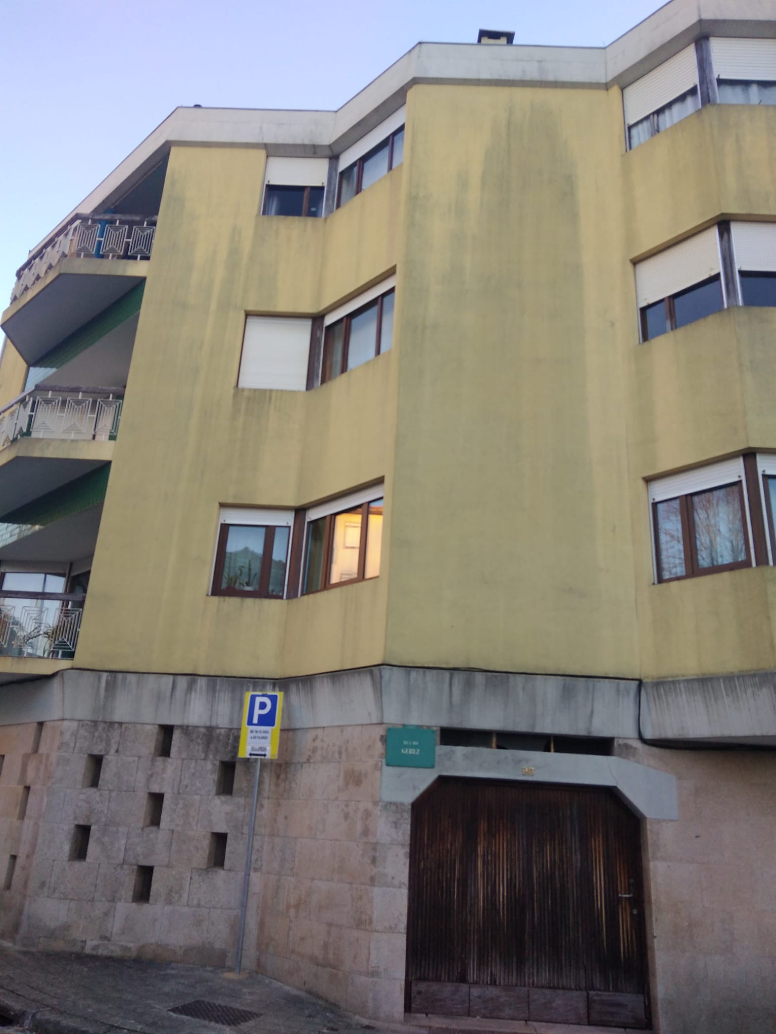 Fachada antes da limpeza 2