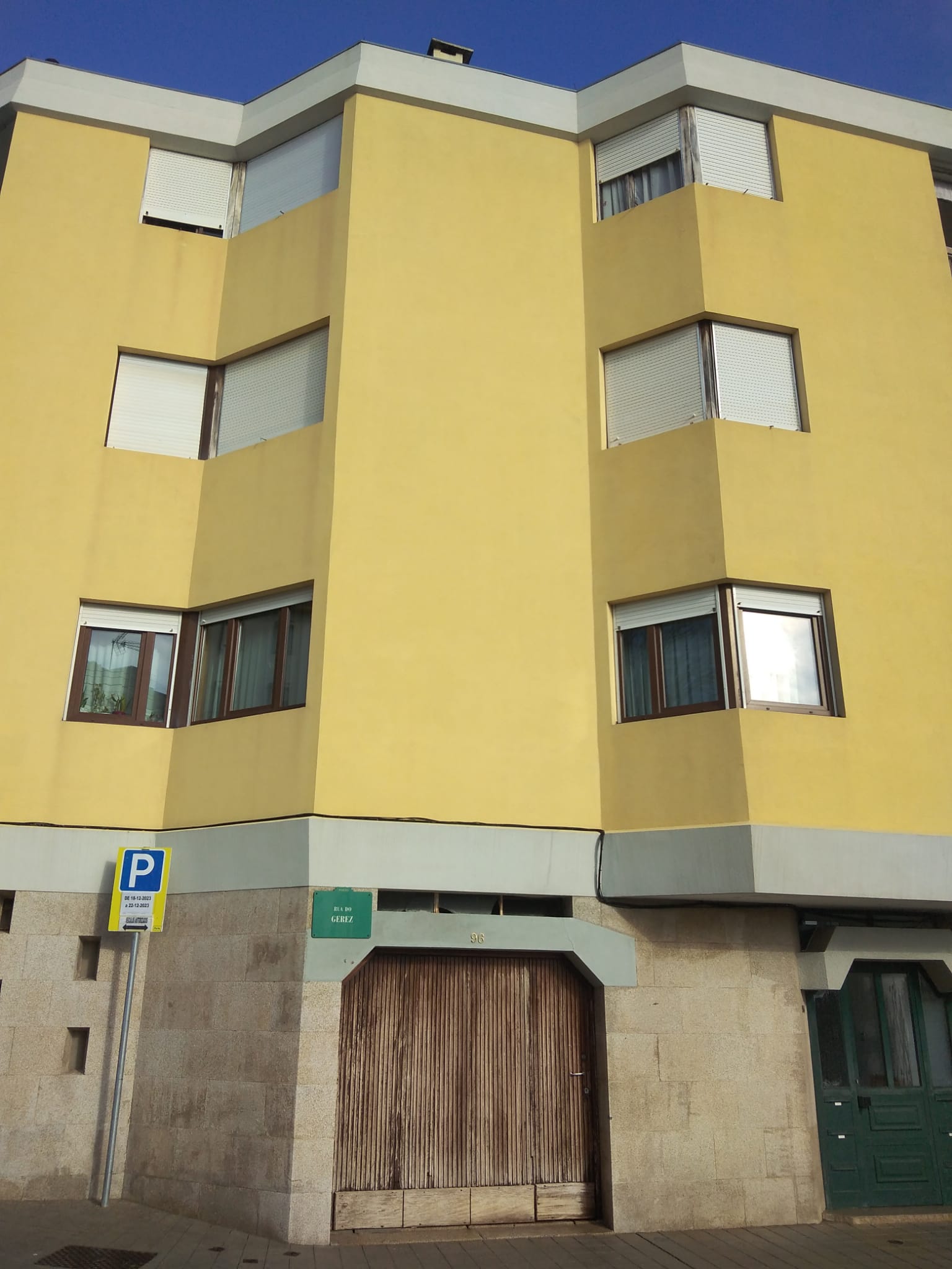 Fachada depois da limpeza 2